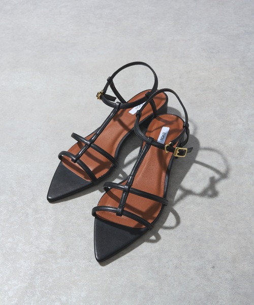 EVOL（イーボル）の「【EVOL(イーボル)】ポインテッドストラップサンダル（サンダル・レディース・アイボリー/ブラック/シルバー・22.5/23.5/24.5）」の14枚目の写真