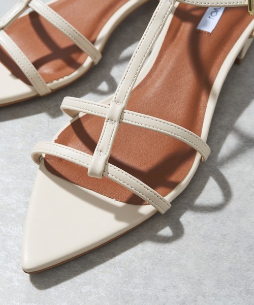EVOL（イーボル）の「【EVOL(イーボル)】ポインテッドストラップサンダル（サンダル・レディース・アイボリー/ブラック/シルバー・22.5/23.5/24.5）」の7枚目の写真