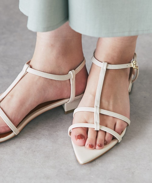 EVOL（イーボル）の「【EVOL(イーボル)】ポインテッドストラップサンダル（サンダル・レディース・アイボリー/ブラック/シルバー・22.5/23.5/24.5）」の13枚目の写真