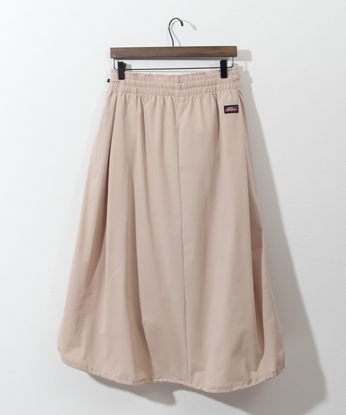 Dickies(ディッキーズ)の「【GENUINE DICKIES/ジェニュインディッキーズ】ドロストギャザースカート(クイックドライ)(スカート・レディース・ベージュ/スミクロ/ライトカーキ/ダークネイビー・M/L)」の5枚目の写真