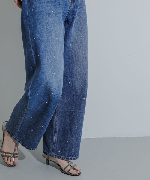 SENSE OF PLACE by URBAN RESEARCH(センスオブプレイスバイアーバンリサーチ)の「ラインストーンワイドデニム(デニムパンツ・レディース・ライトインディゴブルー/ライトブルー/ブラック・MEDIUM/SMALL)」の8枚目の写真