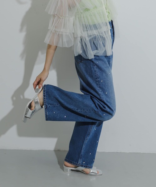 SENSE OF PLACE by URBAN RESEARCH(センスオブプレイスバイアーバンリサーチ)の「ラインストーンワイドデニム(デニムパンツ・レディース・ライトインディゴブルー/ライトブルー/ブラック・MEDIUM/SMALL)」の15枚目の写真