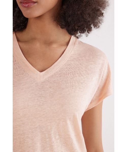 Intimissimi(インティミッシミ)の「The Pure Linen リネン Vネック ショートスリーブ Tシャツ(Tシャツ/カットソー・レディース・インディゴブルー/サンドベージュ/スカイブルー/ホワイト/カーキ/ピンクベージュ/モカ・M/S/L)」の15枚目の写真