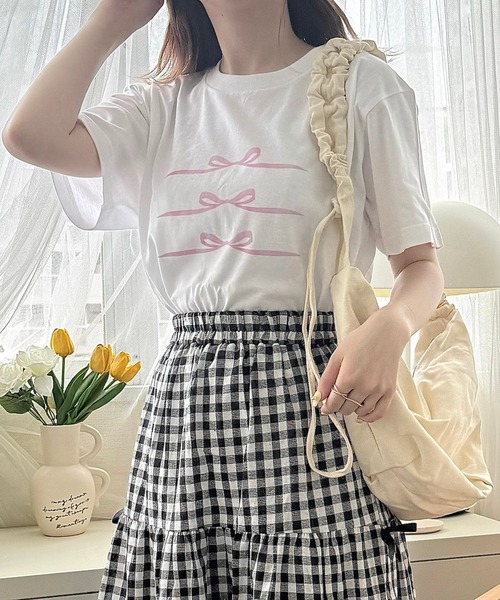 cuorequal（クオレコール）の「PINKリボンプリント半袖Ｔシャツ（Tシャツ/カットソー・レディース・ホワイト・LARGE/MEDIUM）」の4枚目の写真