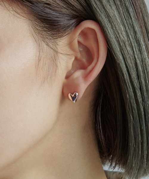 GOLDY（ゴールディ）の「タイニー ハート ピアス（ピアス（両耳用）・レディース・ピンク系その他/シルバー/ゴールド・FREE）」の2枚目の写真