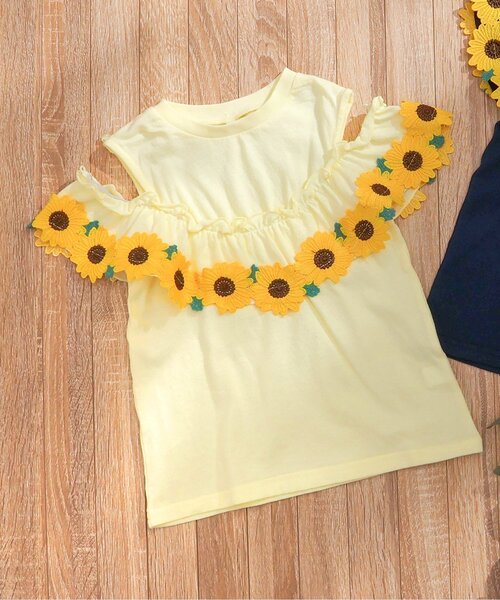apres les cours(アプレレクール)の「【WEB限定】ひまわりレースオフショルTシャツ(Tシャツ/カットソー・キッズ・ネイビー/イエロー・80/90/100/110/120/130/140)」の1枚目の写真