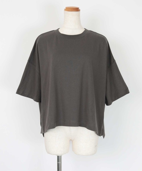 UR'S(ユアーズ)の「サスティナブルコットンクロップド丈Tシャツ(Tシャツ/カットソー・レディース・チャコール/オフホワイト・M)」の10枚目の写真