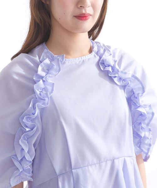 PICCIN（ピッチン）の「【WEB限定】ラグラン切り替えフリルブラウス（シャツ/ブラウス・レディース・オフホワイト/ブラック/サックスブルー・M/L）」の8枚目の写真