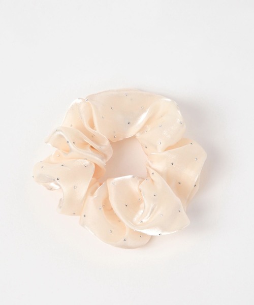 LAKOLE(ラコレ)の「ラインストーンシュシュ / 135397(シュシュ・レディース・グリーン/ピンク/オフホワイト・FREE)」の1枚目の写真