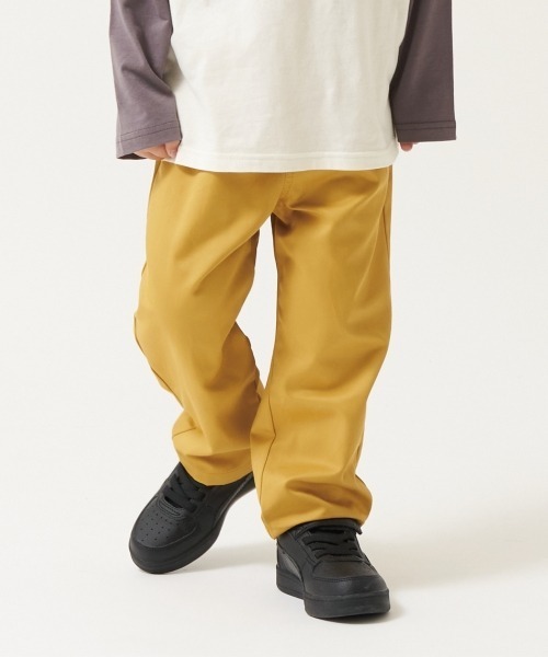 b・ROOM(ビールーム)の「スケーターパンツ(その他パンツ・キッズ・ブルーグレー/ブラック/モスグリーン/レッド/ベージュ/マスタード・100cm/110cm/120cm/130cm/140cm/150cm)」の5枚目の写真