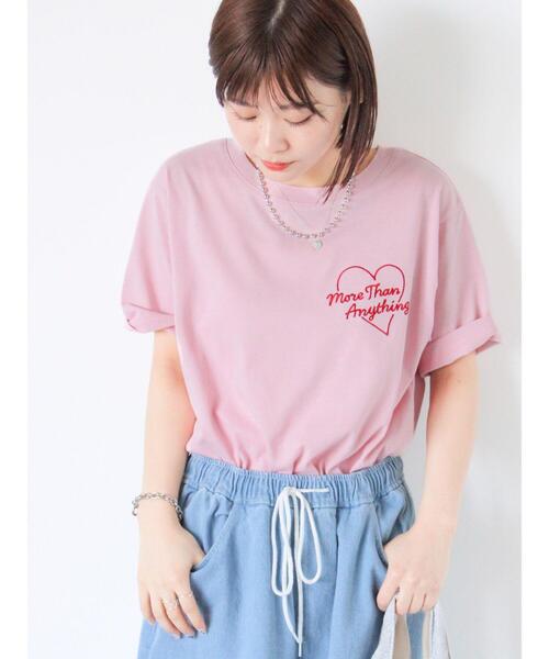 ehka sopo（エヘカソポ）の「ワンポイントハート刺繍Tシャツ（Tシャツ/カットソー・レディース・ブラック/イエロー/オフホワイト/ピンク・F）」の4枚目の写真