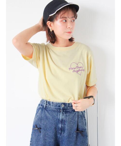 ehka sopo（エヘカソポ）の「ワンポイントハート刺繍Tシャツ（Tシャツ/カットソー・レディース・ブラック/イエロー/オフホワイト/ピンク・F）」の5枚目の写真