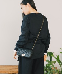 AULENTTI/オウレンティ CUOIO SCURO レザーショルダーバッグ