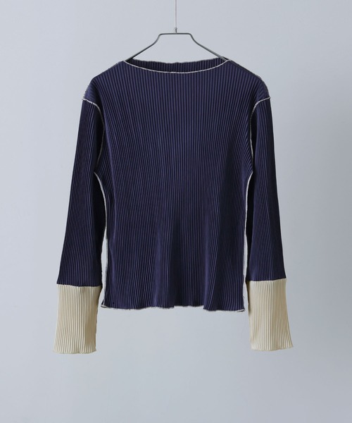 バイカラープリーツクルーネックトップス（Tシャツ/カットソー