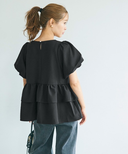 coca(coca)(コカ)の「セットアップ対応 スクエアネックギャザーブラウス(シャツ/ブラウス・レディース・ブラック/ライトベージュ・L/M)」の3枚目の写真