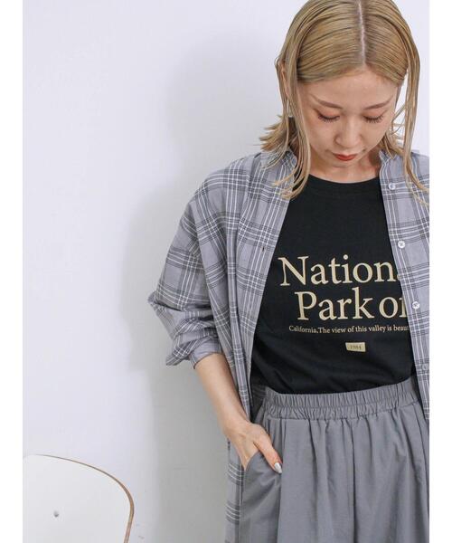 Samansa Mos2 blue（サマンサモスモスブルー）の「【抗菌防臭】ロゴTシャツ（Tシャツ/カットソー・レディース・ブラック/オフホワイト/チャコールグレー/グリーン/シルバーグレー・F）」の3枚目の写真