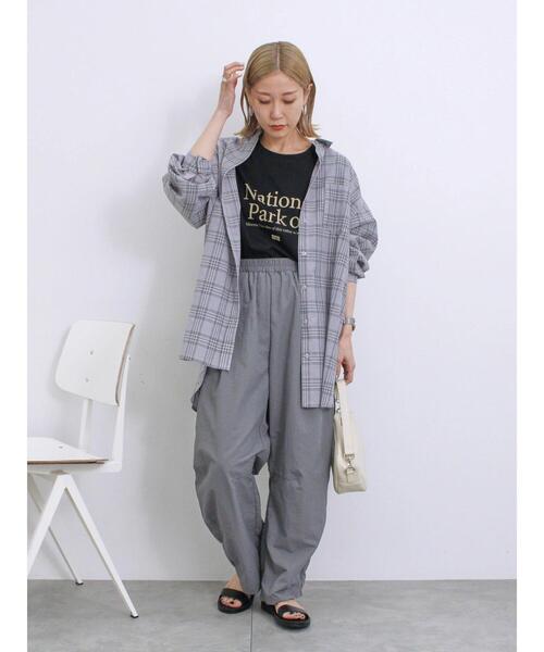 Samansa Mos2 blue（サマンサモスモスブルー）の「【抗菌防臭】ロゴTシャツ（Tシャツ/カットソー・レディース・ブラック/オフホワイト/チャコールグレー/グリーン/シルバーグレー・F）」の13枚目の写真