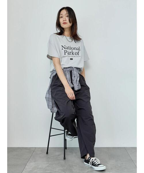 Samansa Mos2 blue（サマンサモスモスブルー）の「【抗菌防臭】ロゴTシャツ（Tシャツ/カットソー・レディース・ブラック/オフホワイト/チャコールグレー/グリーン/シルバーグレー・F）」の22枚目の写真