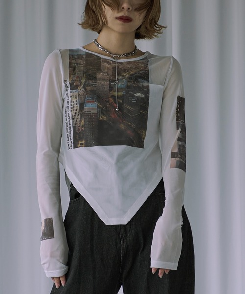 Ezick（エジック）の「City scapeシアープリントトップス（Tシャツ/カットソー・レディース・ベージュ/ホワイト・FREE）」の2枚目の写真