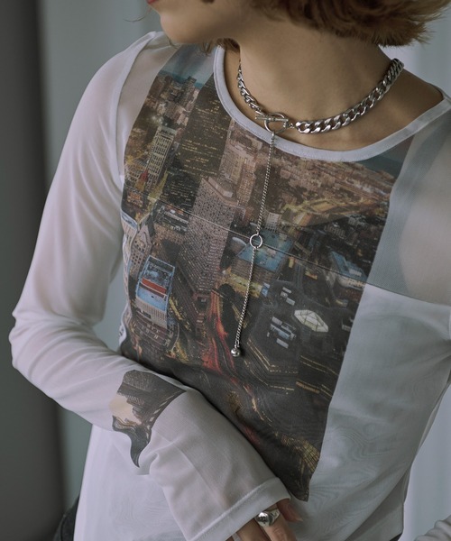 Ezick（エジック）の「City scapeシアープリントトップス（Tシャツ/カットソー・レディース・ベージュ/ホワイト・FREE）」の18枚目の写真