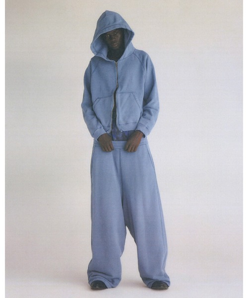 Juha（ユハ）の「FADE WASH CROP HOODIE（パーカー・メンズ・チャコールグレー/ブルー・4/3）」の6枚目の写真