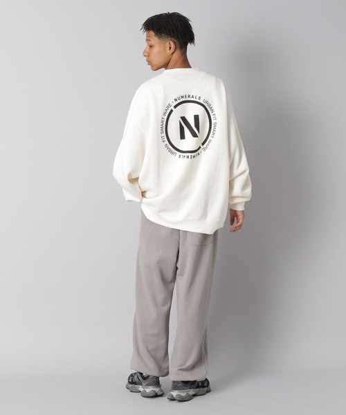 NUMERALS（ヌメラルズ）の「【NUMERALS】裏起毛プリントクルーネックプルオーバー（スウェット・メンズ・オフホワイト/ブラック/カーキ/オレンジ・MEDIUM/LARGE）」の6枚目の写真