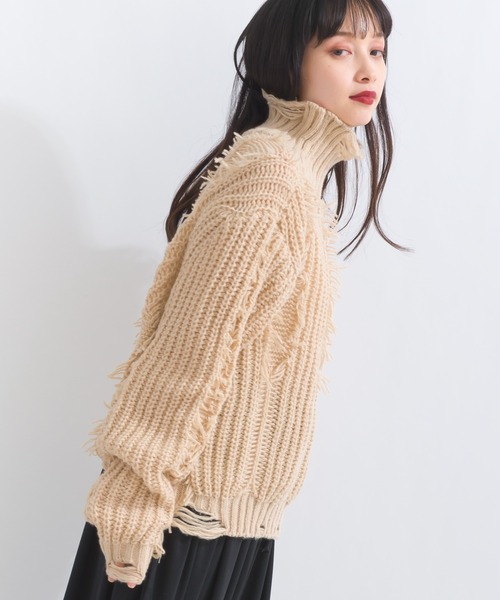 terrace(テラス)の「ダメージフリンジニットプルオーバー(ニット/セーター・レディース・ベージュ/オフホワイト/ブラック/サックスブルー・MEDIUM)」の5枚目の写真