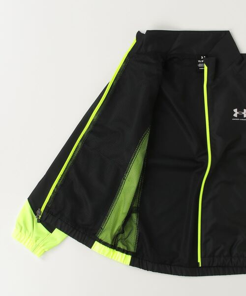 UNDER ARMOUR（アンダーアーマー）の「アンダーアーマー  UAスポーツスタイル メッシュ ジャケット（ナイロンジャケット・キッズ・ブラック×イエロー/ブラック×ホワイト・130cm/140cm/150cm/160cm）」の4枚目の写真