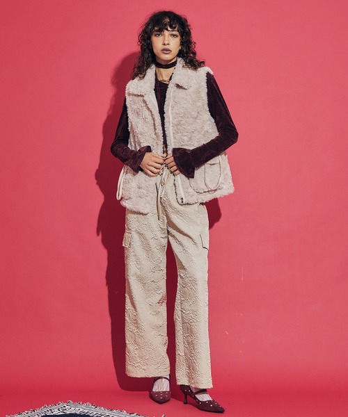 uyu.（ウユ）の「Choker Gathered Velour Tops / チョーカーギャザーベロアトップス【uyu./ウユ】（Tシャツ/カットソー・レディース・ブラック/ブラウン/レッド・FREE）」の15枚目の写真
