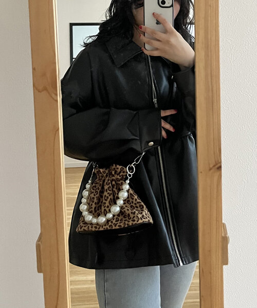 prose verse（プロズヴェール）の「パールハンドルレオパードショルダーバッグ（ショルダーバッグ・レディース・ブラウン・FREE）」の3枚目の写真