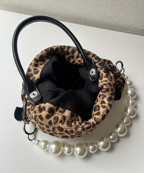 prose verse（プロズヴェール）の「パールハンドルレオパードショルダーバッグ（ショルダーバッグ・レディース・ブラウン・FREE）」の4枚目の写真