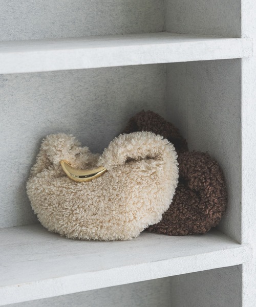 A part by（アパートバイ）の「【別注】LE VERNIS ボアバッグ（ハンドバッグ・レディース・ブラウン/アイボリー・FREE）」の3枚目の写真