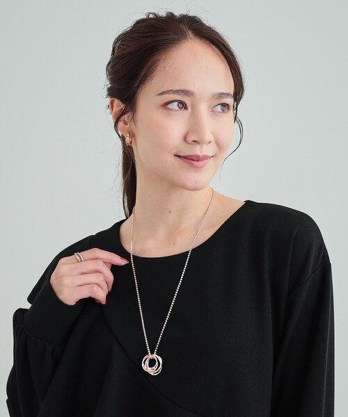 SHOO・LA・RUE（シューラルー）の「◆キラキラチェーン スリーリングネックレス（ネックレス・レディース・ピンクゴールド/ゴールド/シルバー・00）」の4枚目の写真