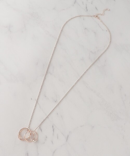 SHOO・LA・RUE（シューラルー）の「◆キラキラチェーン スリーリングネックレス（ネックレス・レディース・ピンクゴールド/ゴールド/シルバー・00）」の6枚目の写真