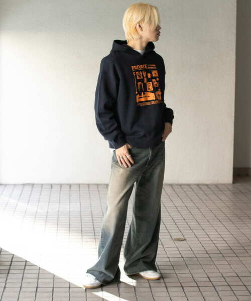 SENSE OF PLACE by URBAN RESEARCH（センスオブプレイスバイアーバンリサーチ）の「Furniture Graphic hoodie（パーカー・メンズ・グレー/ネイビー/ブラック・MEDIUM/LARGE）」の17枚目の写真