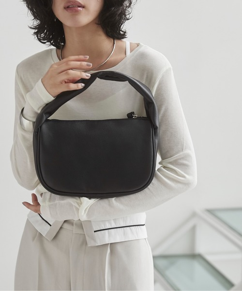 ANGIE（アンジー）の「ハーフムーンBAG（ハンドバッグ・レディース・ブラック/オフホワイト/ブラウン/レッド・FREE）」の13枚目の写真