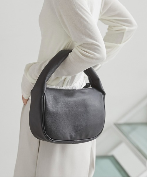 ANGIE（アンジー）の「ハーフムーンBAG（ハンドバッグ・レディース・ブラック/オフホワイト/ブラウン/レッド・FREE）」の11枚目の写真