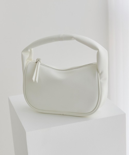 ANGIE（アンジー）の「ハーフムーンBAG（ハンドバッグ・レディース・ブラック/オフホワイト/ブラウン/レッド・FREE）」の9枚目の写真