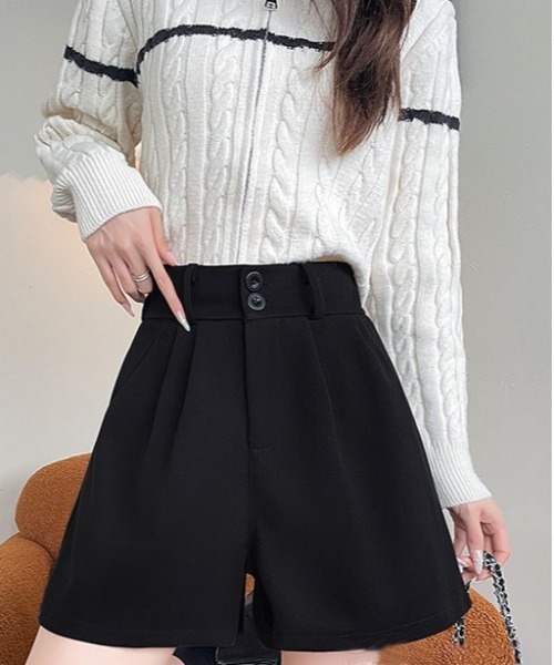 gossip!ロサンゼルス(ゴシップロサンゼルス)の「【サイズあり】フェミニンウールライクバックゴム 厚手タックシンプルカジュアルAラインショートパンツ(ベルト付)秋冬の定番アイテム)(その他パンツ・レディース・ブラック/ブラウン・M/S/L/XL)」の6枚目の写真