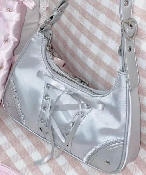 almo（アルモ）の「【LAMPOON】痛ハンドバッグ（ハンドバッグ・レディース・ブラック/シルバー・FREE）」の3枚目の写真