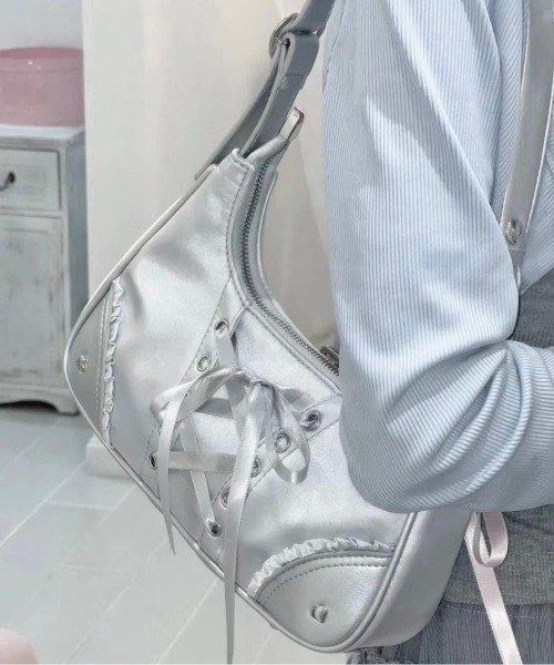 almo（アルモ）の「【LAMPOON】痛ハンドバッグ（ハンドバッグ・レディース・ブラック/シルバー・FREE）」の9枚目の写真
