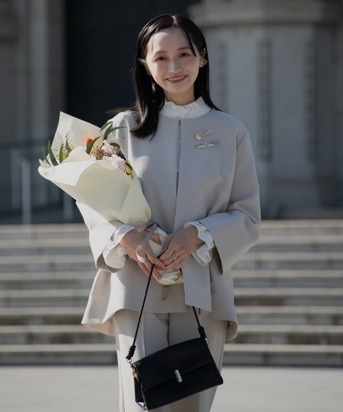 Petitjo(プッチージョ)の「小さいサイズ 【入学式・卒業式・フォーマル】Aラインジャケットフォーマル3点セット(Aラインジャケット+袖フリルブラウス+テーパードパンツ)低身長さん・小柄女性(スーツセット・レディース・グレイッシュベージュ/ネイビー・PS(XS-S)/PS/PM/PL)」の20枚目の写真