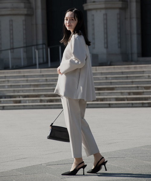 Petitjo(プッチージョ)の「小さいサイズ 【入学式・卒業式・フォーマル】Aラインジャケットフォーマル3点セット(Aラインジャケット+袖フリルブラウス+テーパードパンツ)低身長さん・小柄女性(スーツセット・レディース・グレイッシュベージュ/ネイビー・PS(XS-S)/PS/PM/PL)」の22枚目の写真