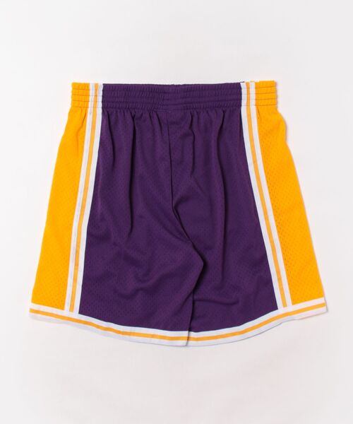 Mitchell&Ness(ミッチェル&ネス)の「【Mitchell&Ness】Swingmanショーツ- LA.Lakers 84-85/スウィングマンジャージ/ロサンゼルス・レイカーズ/メンズ(その他パンツ・メンズ・パープル・XL/L)」の2枚目の写真