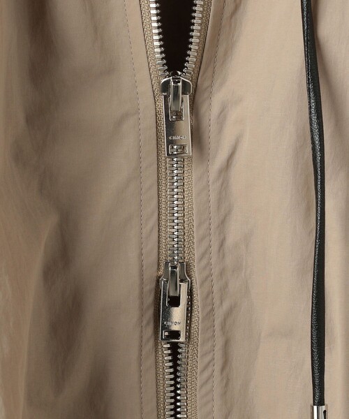 UNITED ARROWS(ユナイテッドアローズ)の「<CINOH> ナイロン ブルゾン(ナイロンジャケット・レディース・ブラック/ベージュ・36)」の8枚目の写真