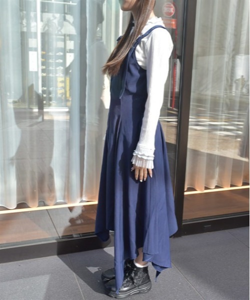 axes femme（アクシーズファム）の「イレヘムシルエットジャンスカ（ジャンパースカート・レディース・ブラック/ネイビー・FREE）」の4枚目の写真