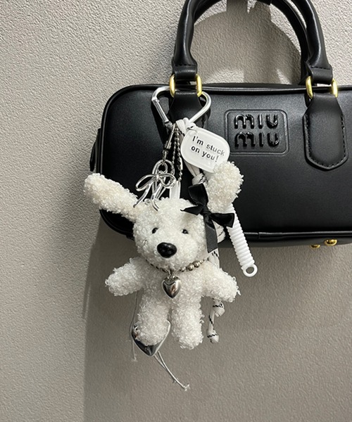 ALTROSE(アルトローズ)の「ハート カラビナ付き ボア ドッグ マルチチャーム 犬 ぬいキーホルダー ぬいぐるみチャーム バッグチャーム(チャーム・レディース・ブラック/ホワイト/ブラウン/ピンク・FREE)」の12枚目の写真