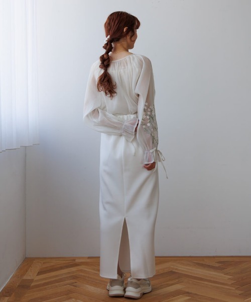 flower（フラワー）の「ラッキーブーケブラウス（シャツ/ブラウス・レディース・アイボリー/ネイビー・FREE）」の7枚目の写真