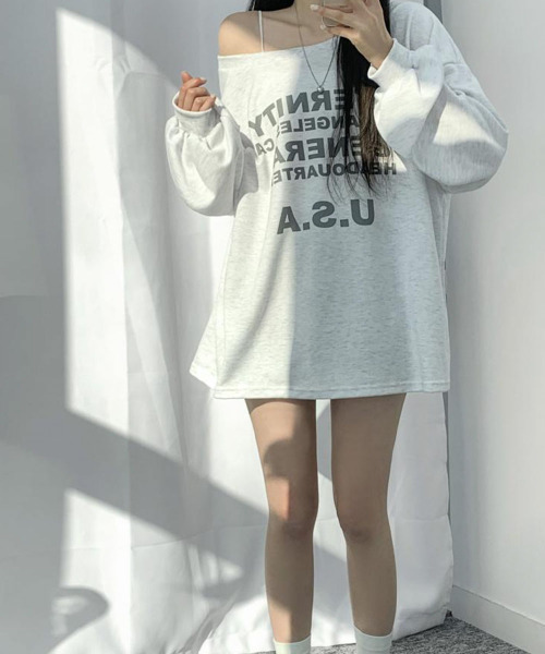 VIVID LADY(ビビッドレディー)の「オーバーサイズ Tシャツ ボートネック オフショルダー 2WAY(Tシャツ/カットソー・レディース・カーキ/ホワイト系その他/ブラック・FREE)」の6枚目の写真