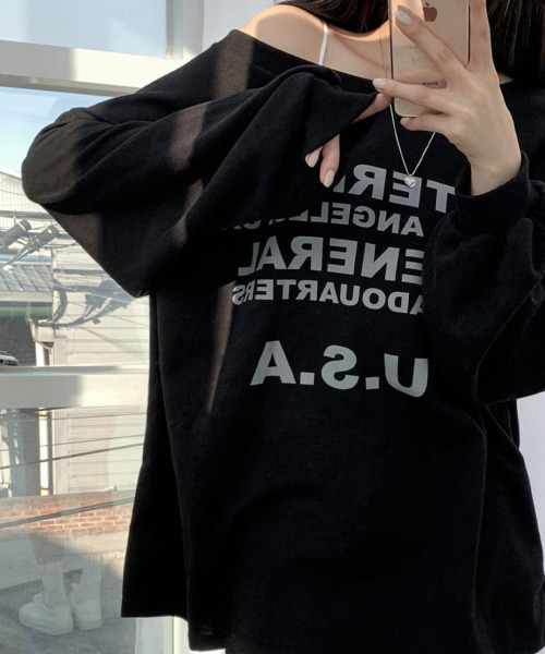 VIVID LADY(ビビッドレディー)の「オーバーサイズ Tシャツ ボートネック オフショルダー 2WAY(Tシャツ/カットソー・レディース・カーキ/ホワイト系その他/ブラック・FREE)」の14枚目の写真